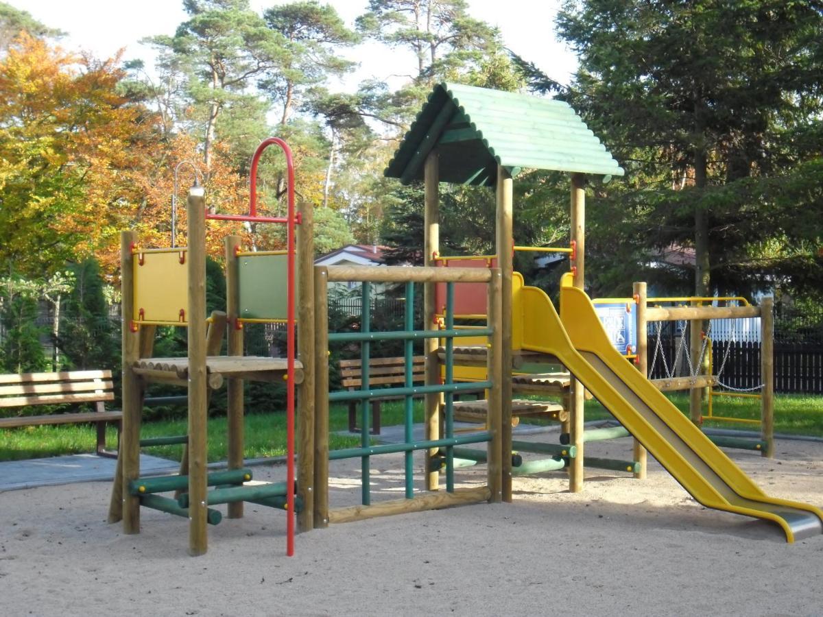 Lesny Dwor Apart otel Mielno  Dış mekan fotoğraf
